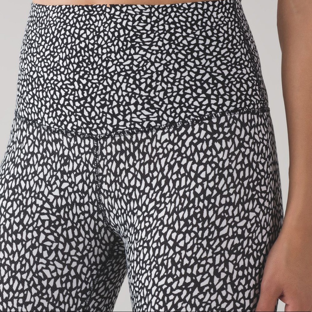 Lululemon Miss Mosaic High Rise Wunder Under Crop - Picture 7 of 13
